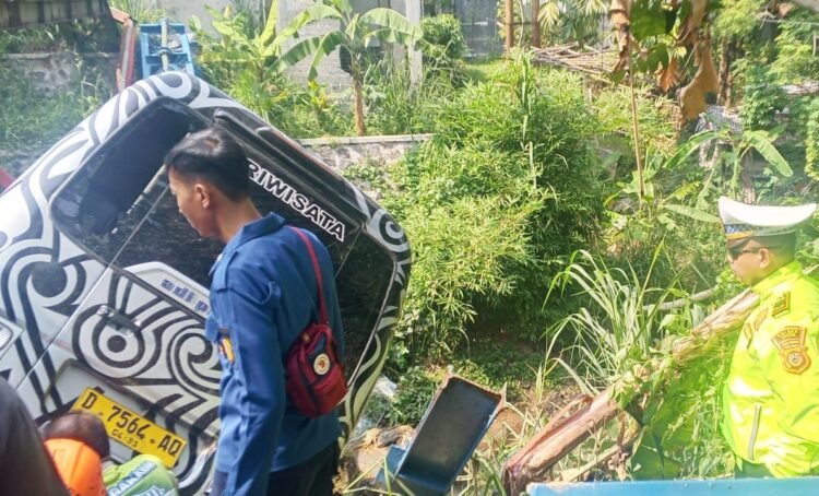 Sopir Minibus Pariwisata yang Terperosok ke Jurang di Puncak Bogor Meninggal Dunia