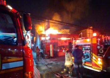 Gerai d’Besto Cibinong Kebakaran saat Karyawan Masak Sambal, Api Merambat ke Plafon