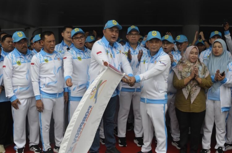Lepas Kontingen Kabupaten Bogor ke Porprov Jabar 2026, Rudy Susmanto Siapkan Uang Pembinaan bagi Atlet Berprestasi