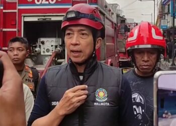 Tinjau Kebakaran Surken Bogor, Dedie Rachim Ungkap Kendala Petugas Damkar Tembus Pintu Besi