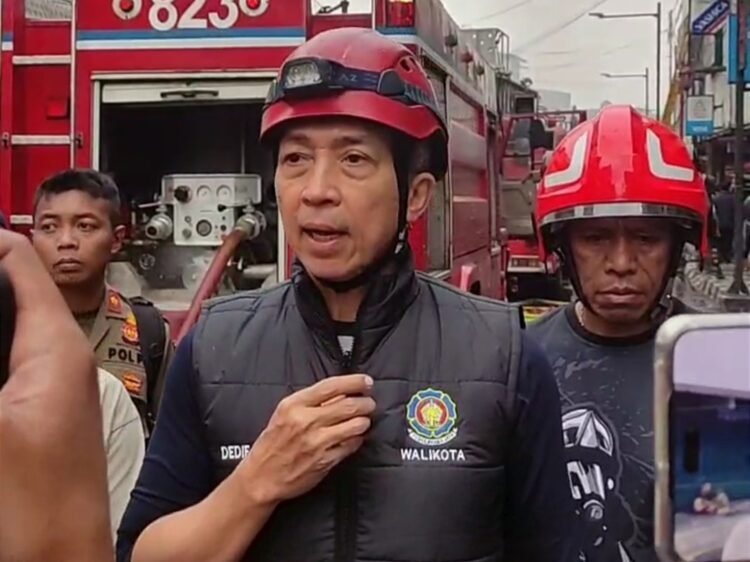 Tinjau Kebakaran Surken Bogor, Dedie Rachim Ungkap Kendala Petugas Damkar Tembus Pintu Besi